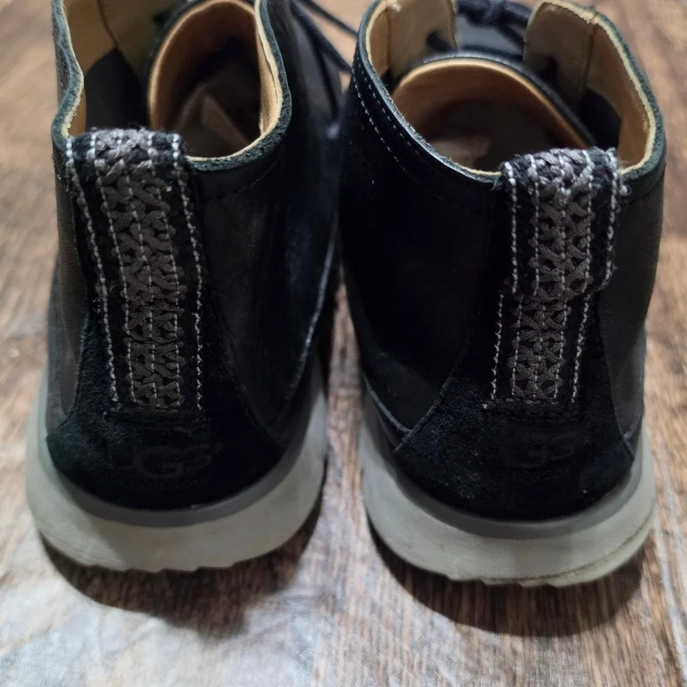 UGG Freamon Chukka Boots Mens 11 Black‎ Leather Desert Boots 1017277